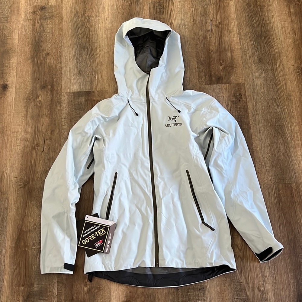 NWT Arcteryx mens Beta Lt jacket